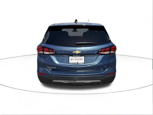 Used 2024 Chevrolet Equinox LT w/ LPO, Floor Liner Package FWD image 4