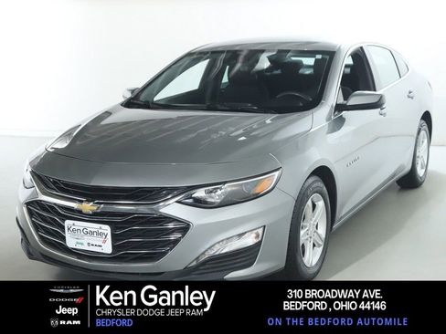 Used 2024 Chevrolet Malibu LT FWD image 1