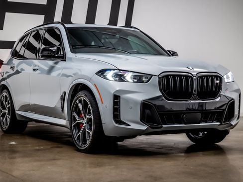 Used 2024 BMW X5 M60i AWD/4WD image 25