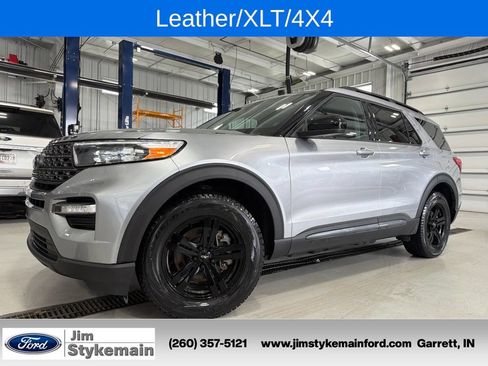 Used 2023 Ford Explorer XLT w/ XLT Sport Appearance Package AWD/4WD image 1
