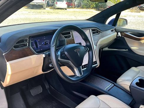 Used 2016 Tesla Model X 90D AWD/4WD image 18
