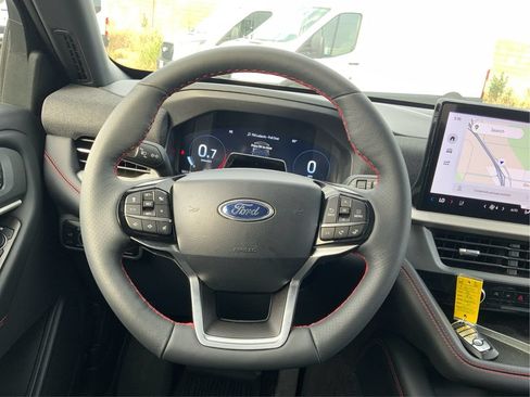 Used 2026 Ford Explorer ST-Line w/ ST-Line Street Pack AWD/4WD image 18