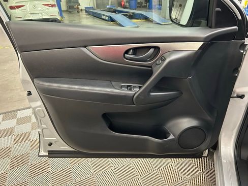 Used 2020 Nissan Rogue Sport S AWD/4WD image 20