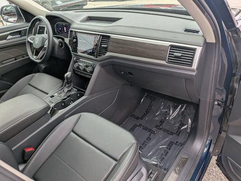Certified 2023 Volkswagen Atlas SE w/ Panoramic Sunroof Package FWD image 12