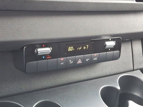 Used 2025 Mercedes-Benz Sprinter 2500 image 16