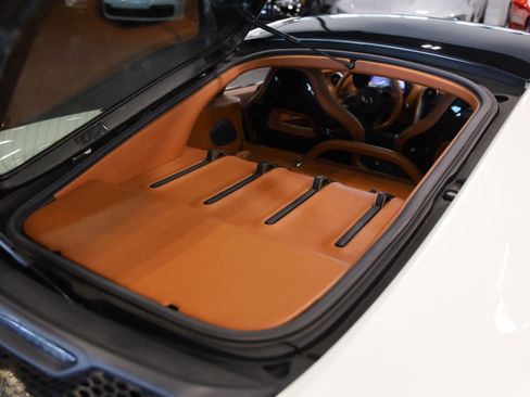 Used 2017 McLaren 570S RWD image 7