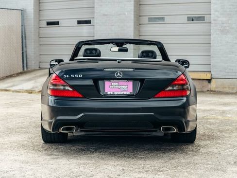 Used 2011 Mercedes-Benz SL 550 image 16