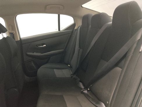 Used 2022 Nissan Sentra SV FWD image 18