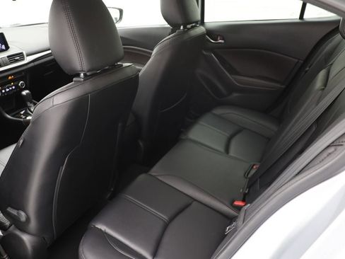 Used 2018 MAZDA MAZDA3 Touring image 10