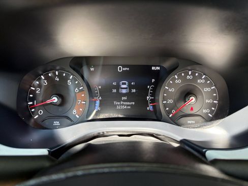 Used 2025 Jeep Compass Limited AWD/4WD image 41
