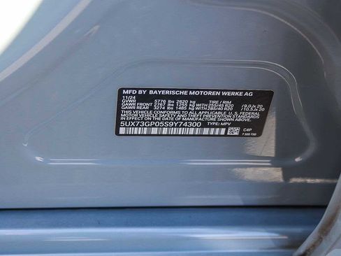 Used 2025 BMW X3 M50 w/ Premium Package image 27