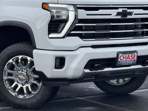 New 2025 Chevrolet Silverado 2500 LT w/ Z71 Chrome Sport Edition image 2