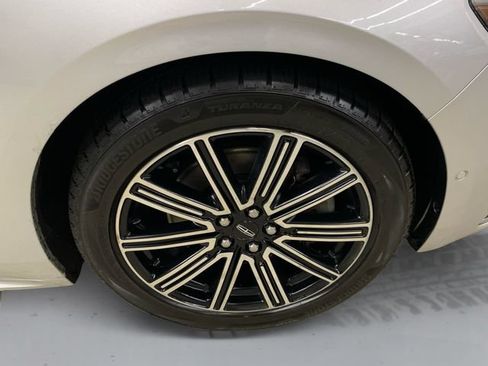 Used 2017 Lincoln Continental Reserve w/ Technology Package FWD image 16