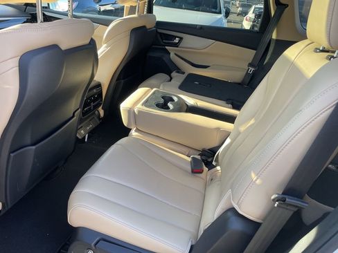 Used 2023 Acura MDX Technology image 10