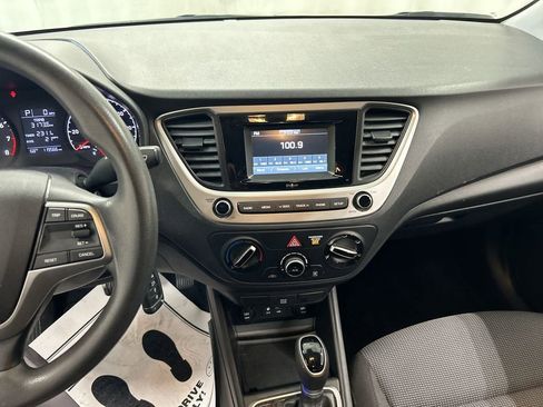 Used 2019 Hyundai Accent SE FWD image 18