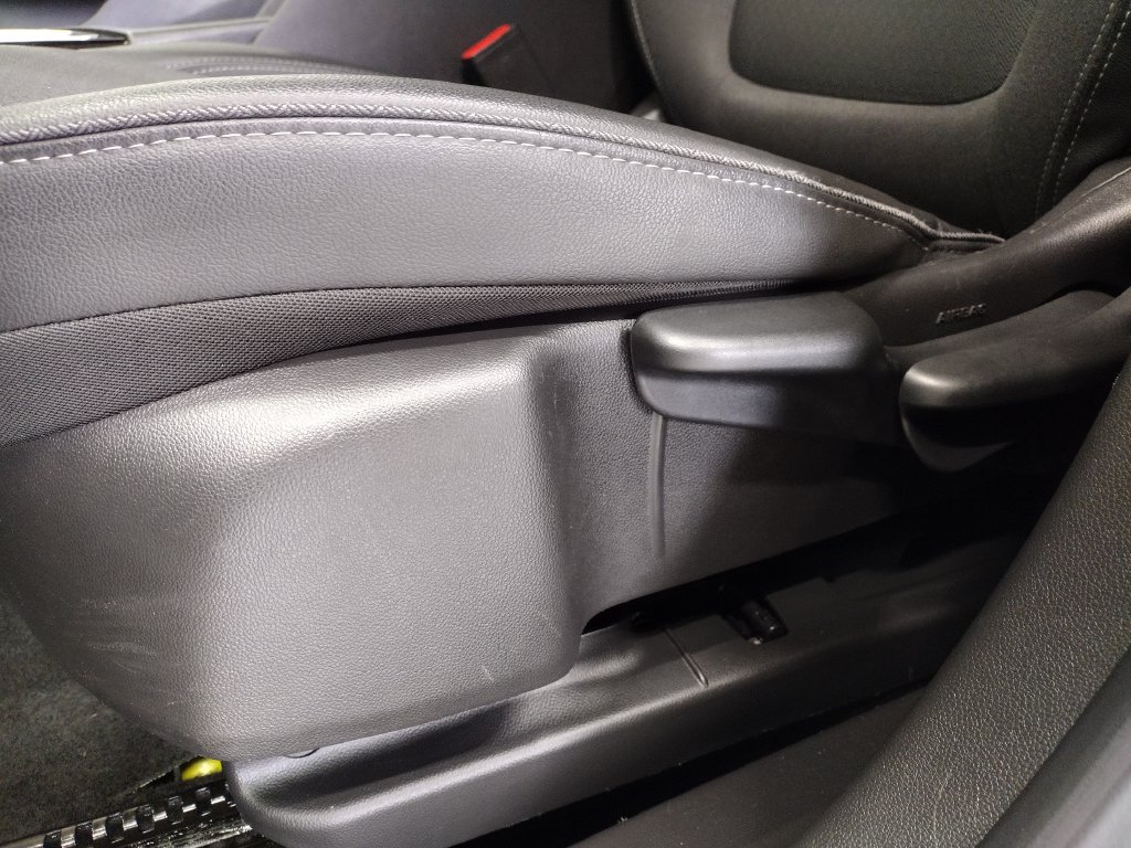 Used 2025 Buick Encore GX Preferred FWD image 19