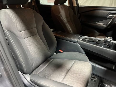 Used 2024 Nissan Rogue SV AWD/4WD image 9