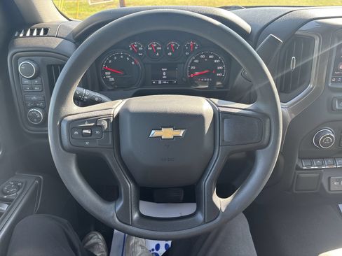 Used 2026 Chevrolet Silverado 1500 Custom w/ Turbomax Blackout Package AWD/4WD image 17
