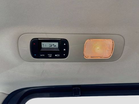 Used 2025 Honda Odyssey EX-L image 29