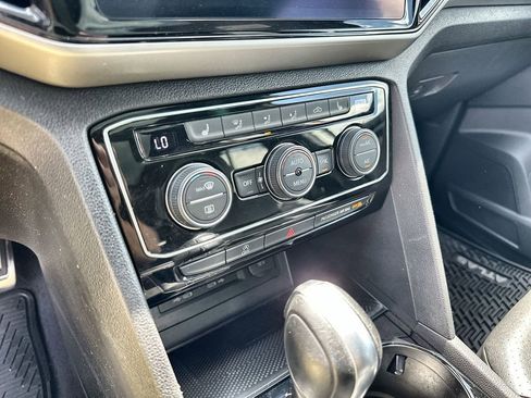 Used 2021 Volkswagen Atlas Cross Sport SEL R-Line image 27