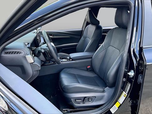 Used 2025 Toyota Camry XSE w/ Premium Package FWD image 7