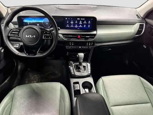 Used 2025 Kia Seltos SX w/ SX Sunroof Package AWD/4WD image 24