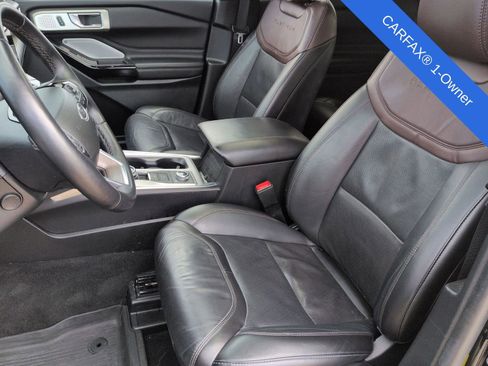 Used 2024 Ford Explorer Platinum w/ Technology Package image 19