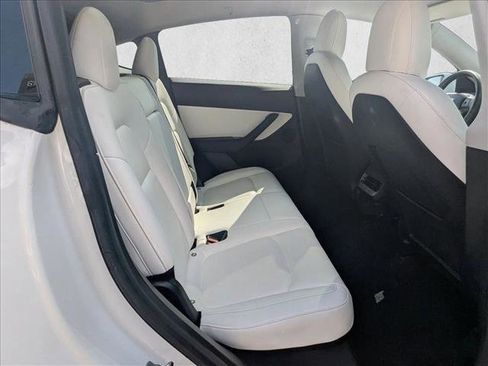 Used 2020 Tesla Model Y Performance image 19