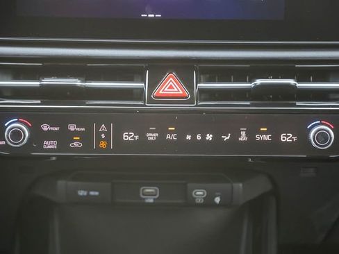 New 2026 Kia Niro Wind image 17