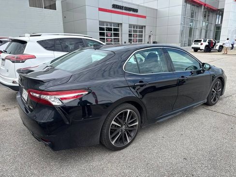 Used 2018 Toyota Camry XSE FWD image 37
