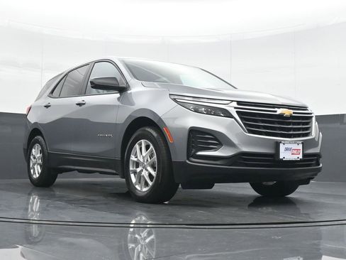 Used 2023 Chevrolet Equinox LS w/ LS Convenience Package image 24