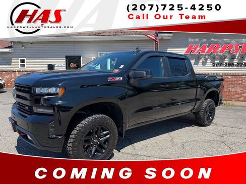 Used 2021 Chevrolet Silverado 1500 LT Trail Boss w/ LPO, Dark Essentials Package AWD/4WD image 2