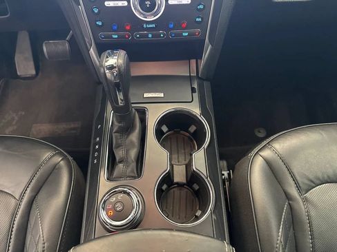 Used 2018 Ford Explorer Platinum AWD/4WD image 23