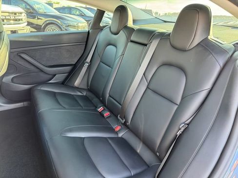 Used 2022 Tesla Model 3 Long Range AWD/4WD image 16