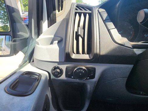 Used 2018 Ford Transit 350 XLT image 14