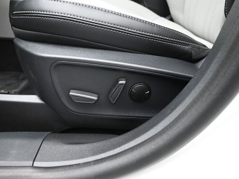 New 2025 Ford Escape Base w/ PHEV Premium Package image 10