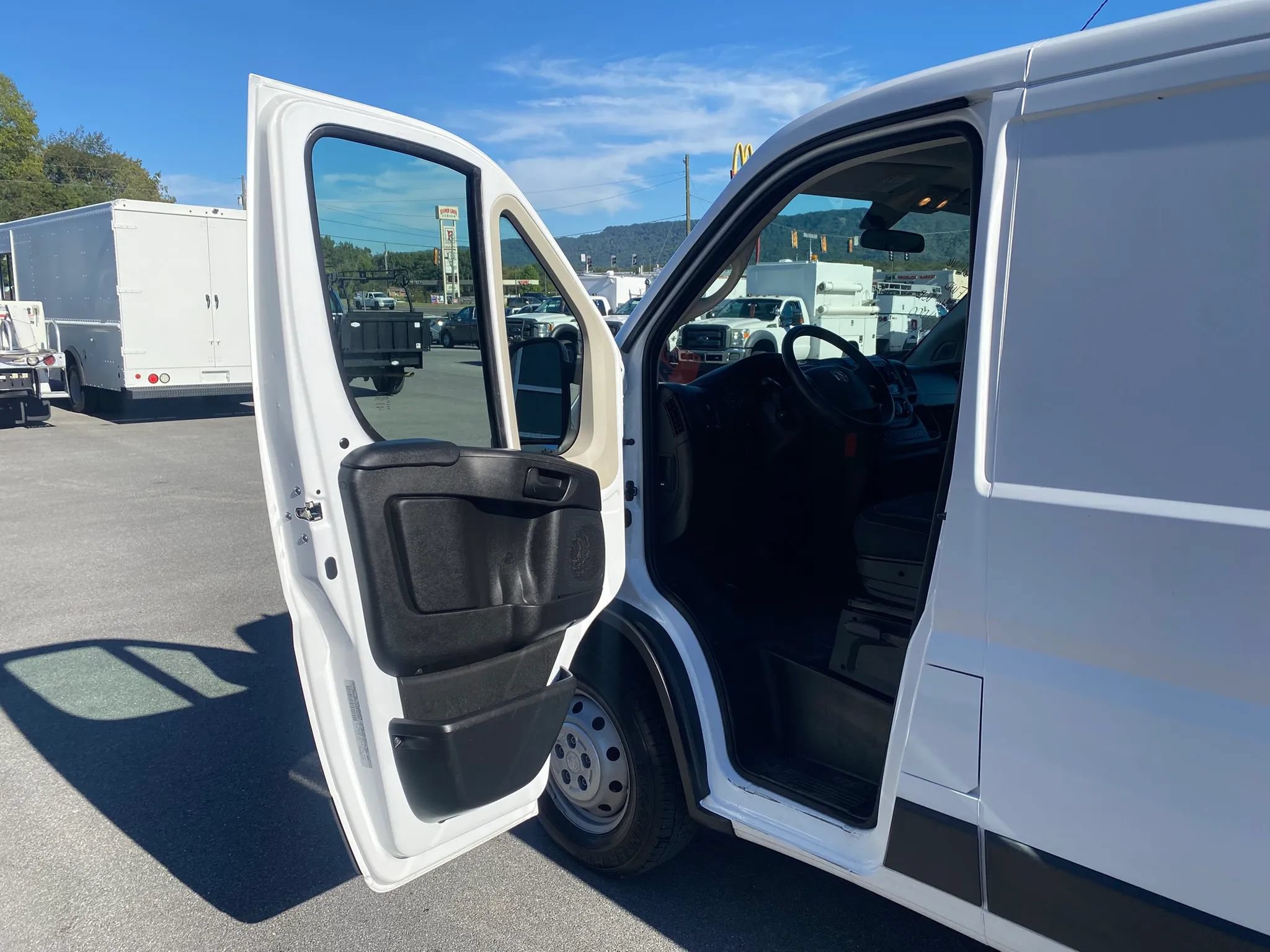 Used 2018 RAM ProMaster 1500 FWD image 7