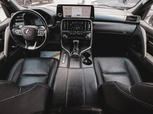 Used 2022 Lexus LX 600 4WD w/ Appearance Package image 34