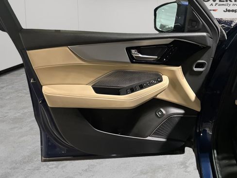 Used 2024 Acura MDX SH-AWD image 25