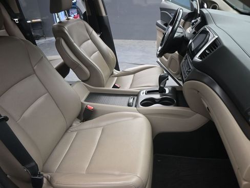 Used 2017 Honda Ridgeline RTL-T image 19