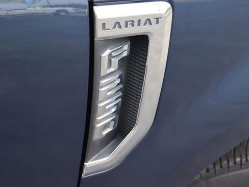 Used 2017 Ford F250 Lariat w/ Chrome Package image 56