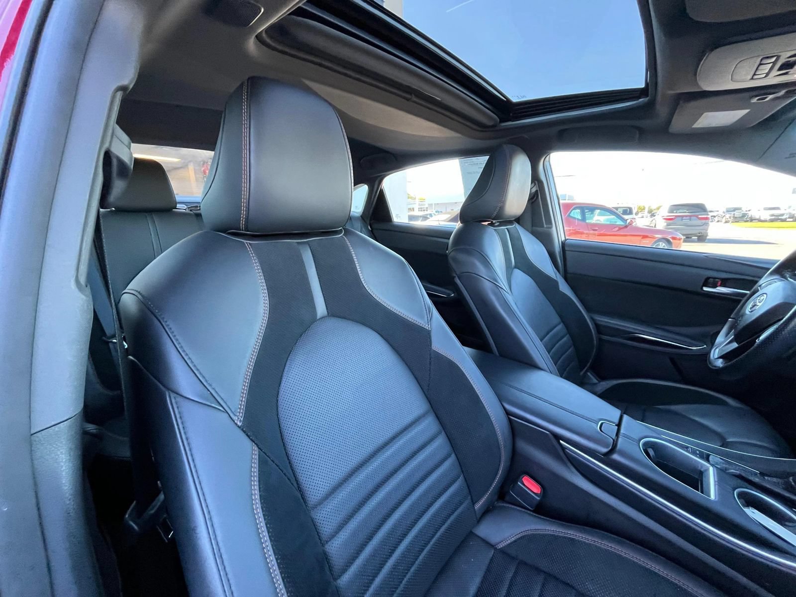 Used 2019 Toyota Avalon XSE FWD image 28
