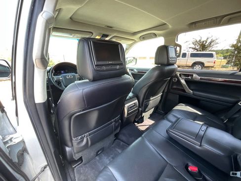 Used 2016 Lexus GX 460 Luxury image 25