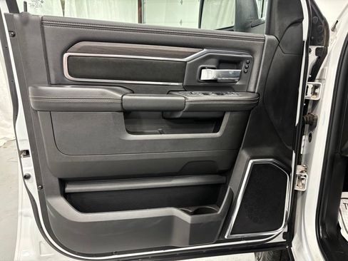 Used 2026 RAM 2500 Laramie AWD/4WD image 8