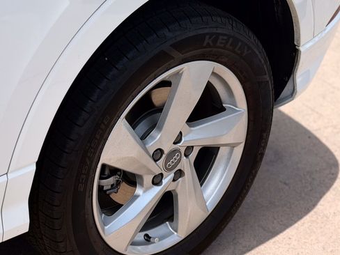 Used 2020 Audi Q3 2.0T Premium AWD/4WD image 16
