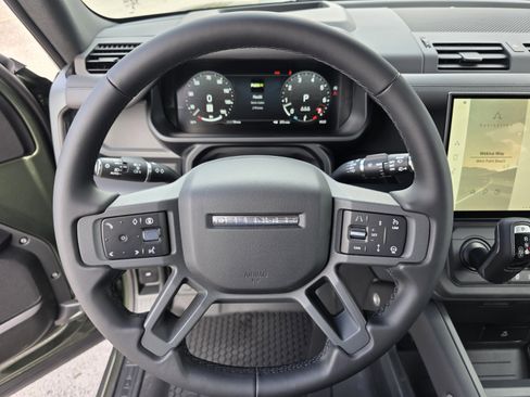 New 2026 Land Rover Defender 110 X-Dynamic SE image 15