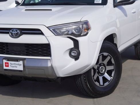 Certified 2024 Toyota 4Runner TRD Off-Road Premium w/ Moonroof Package AWD/4WD image 5