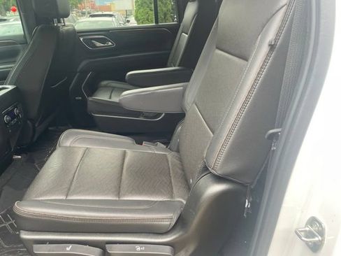 Used 2021 Chevrolet Suburban High Country RWD image 13