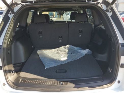 New 2026 Jeep Grand Cherokee Laredo X image 10