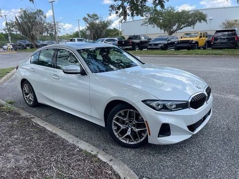 Used 2025 BMW 330i Sedan RWD image 2